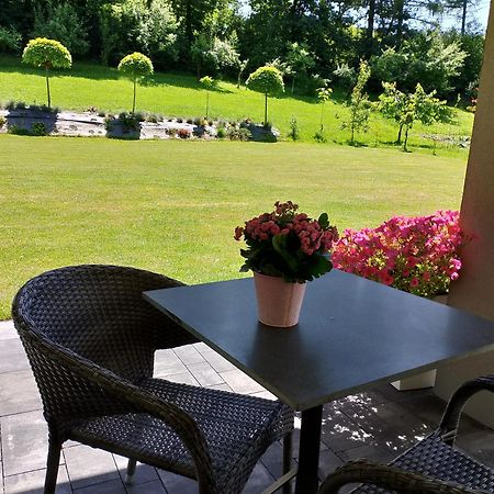 Apartament Z Ogrodem I Przemyśl Extérieur photo